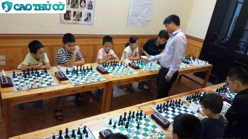 Lớp học cờ vua cho trẻ em ở Hà Nội 